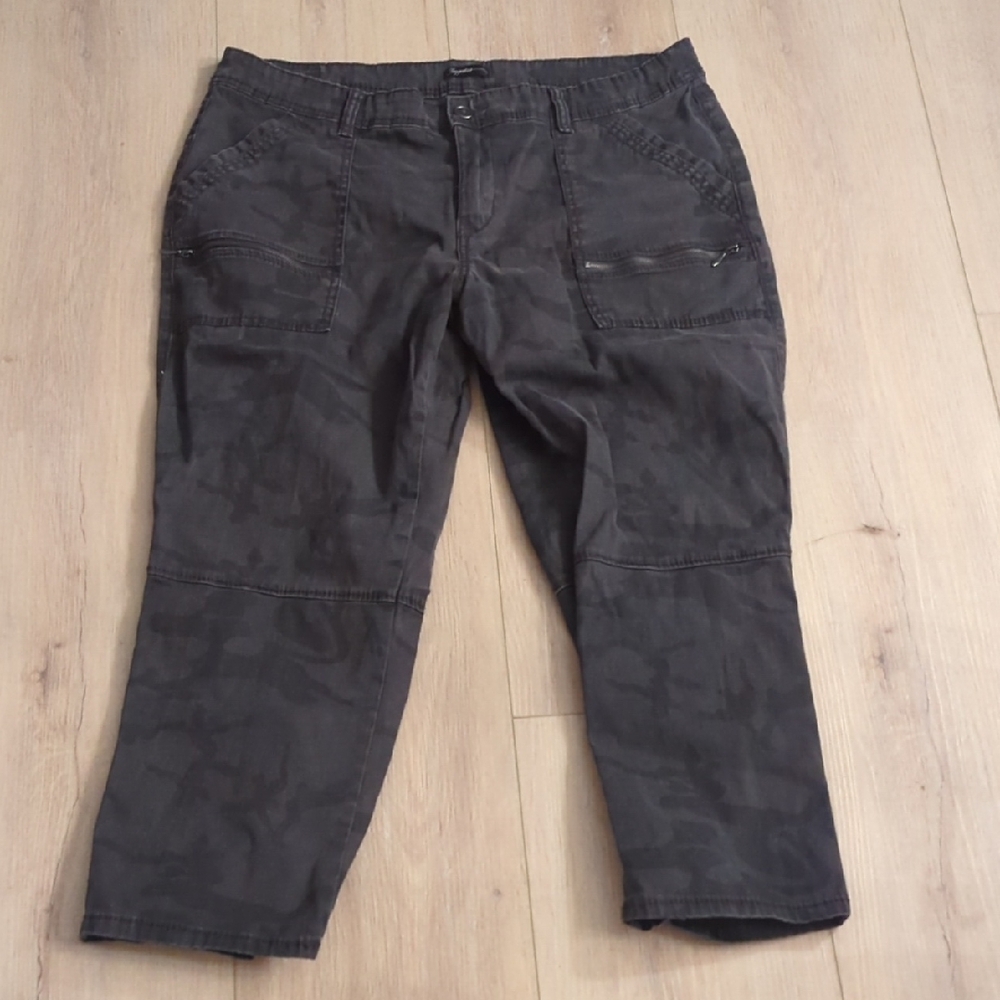 Supplies Black And Gray Camouflage Cropped Pant - 16W